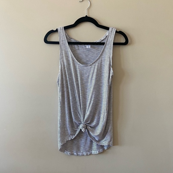 ⭐️2 FOR $20⭐️ Old Navy LUXE Tie Front Striped Tank. Size Small - Picture 11 of 11